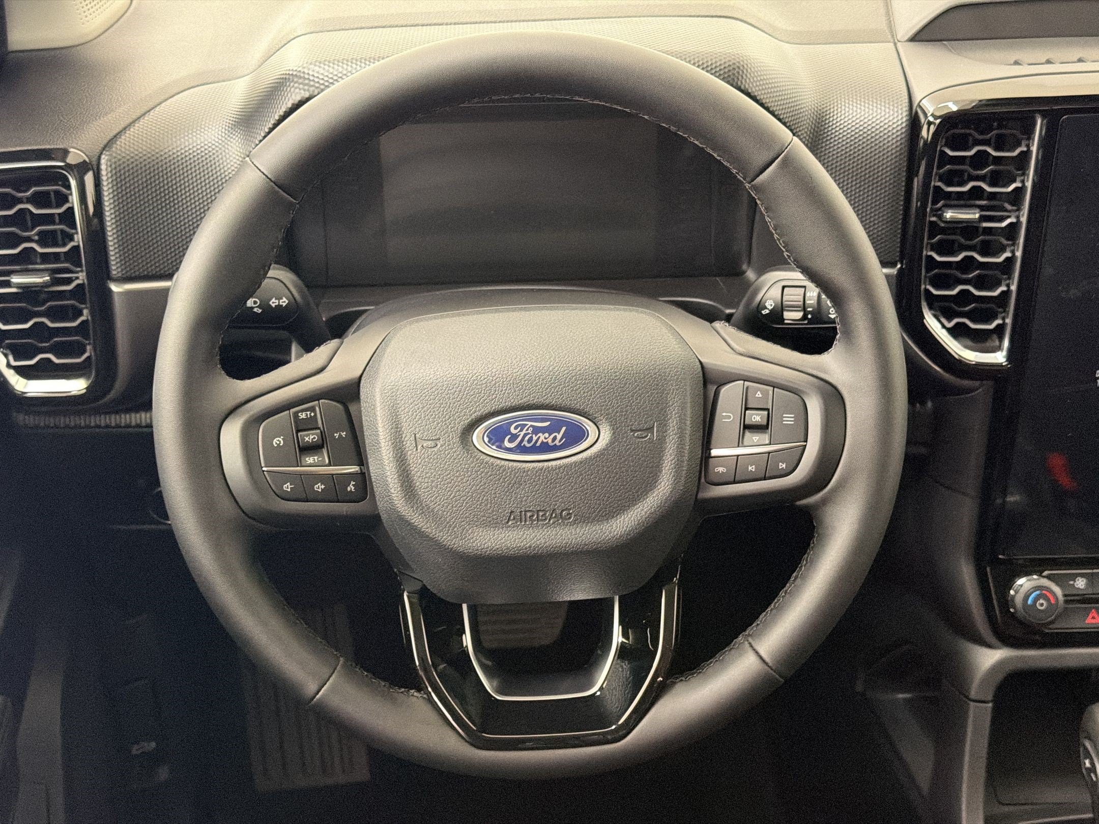 New 2026 Ford Ranger XLT w/ Equipment Group 301A High AWD/4WD image 11
