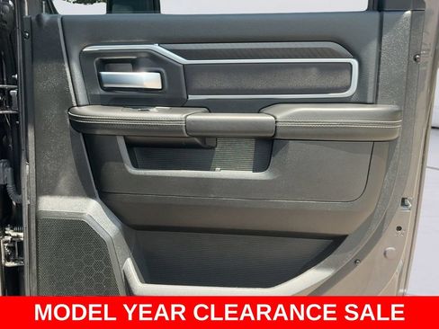 New 2025 RAM 2500 Big Horn AWD/4WD image 12