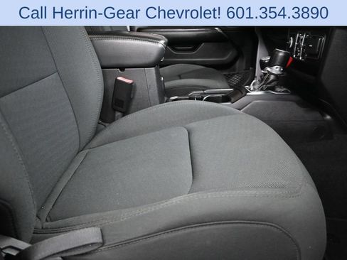 Used 2021 Jeep Wrangler Unlimited Sahara AWD/4WD image 26