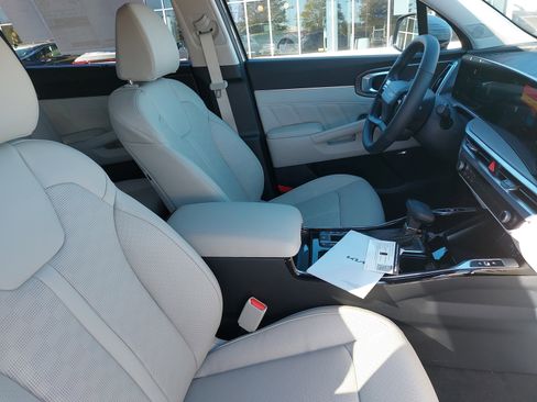 New 2026 Kia Sorento SX image 10