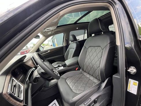 Certified 2026 Volkswagen Atlas SEL Premium R-Line AWD/4WD image 12
