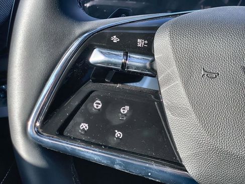 New 2026 Cadillac Optiq Luxury 1 image 20