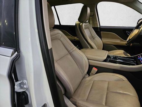 Used 2021 Lincoln Aviator Grand Touring w/ Elements Package Plus image 21
