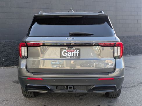 Used 2025 Ford Explorer ST-Line image 6