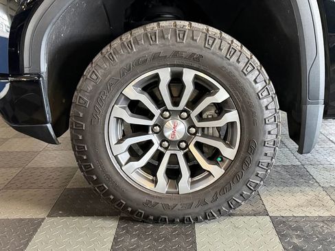 Used 2021 GMC Sierra 1500 AT4 image 33