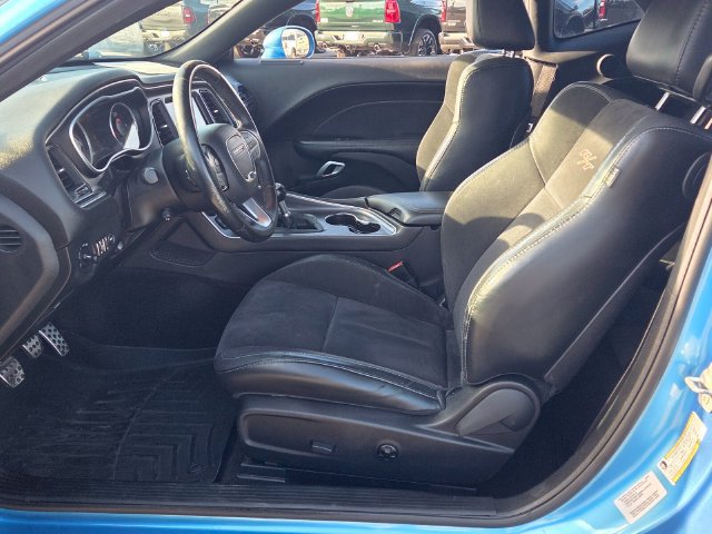 Used 2016 Dodge Challenger R/T Scat Pack w/ Leather Interior Group RWD image 5