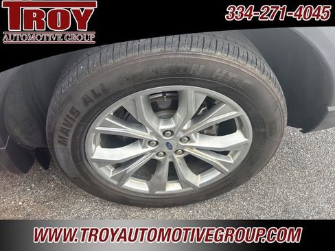 Used 2020 Ford Explorer XLT w/ Equipment Group 202A image 11