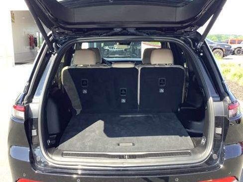 Certified 2025 Jeep Grand Cherokee Limited AWD/4WD image 21
