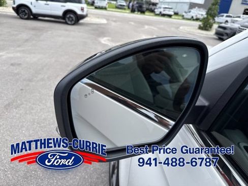 New 2026 Ford Expedition Max Platinum w/ Platinum Ultimate Package AWD/4WD image 9