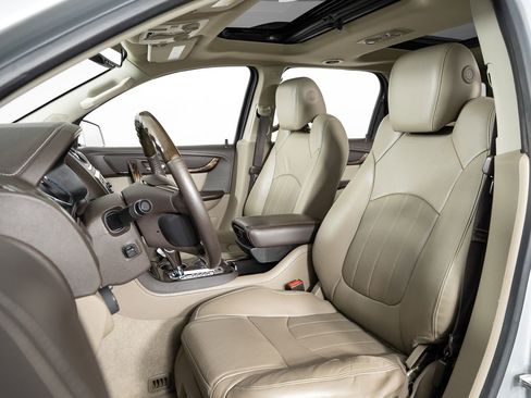 Used 2015 GMC Acadia Denali image 16