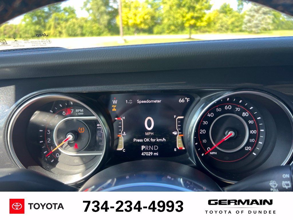 Used 2021 Jeep Wrangler Unlimited Rubicon w/ Trailer Tow Package AWD/4WD image 17