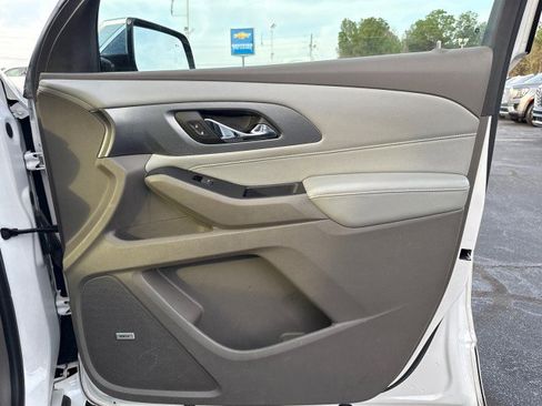 Used 2018 Chevrolet Traverse Premier w/ Driver Confidence II Package image 11