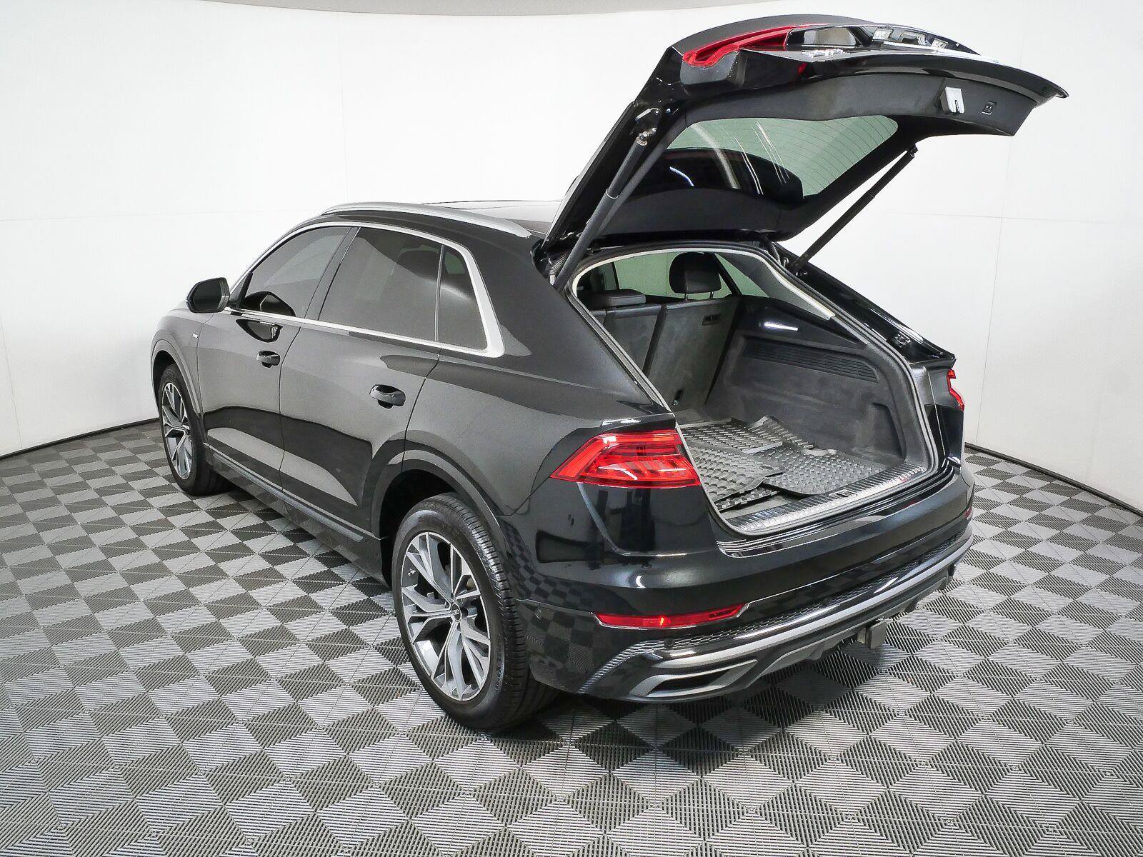 Used 2023 Audi Q8 Premium Plus w/ Premium Plus Package AWD/4WD image 37