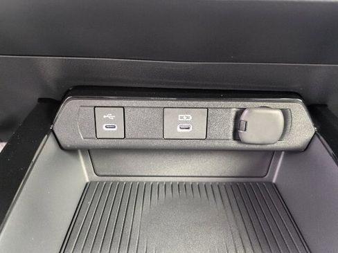 New 2026 Toyota Prius XLE image 19