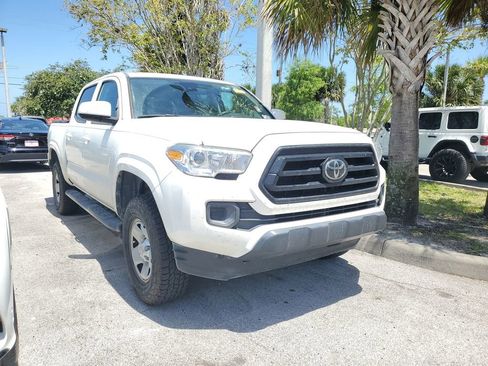 Certified 2022 Toyota Tacoma SR AWD/4WD image 3