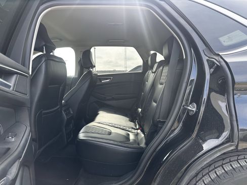 Certified 2024 Ford Edge Titanium image 8