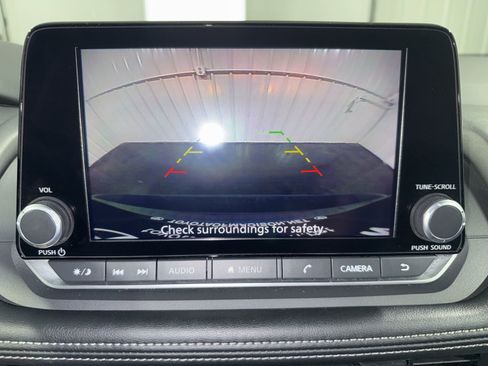 Used 2024 Nissan Rogue SV AWD/4WD image 22