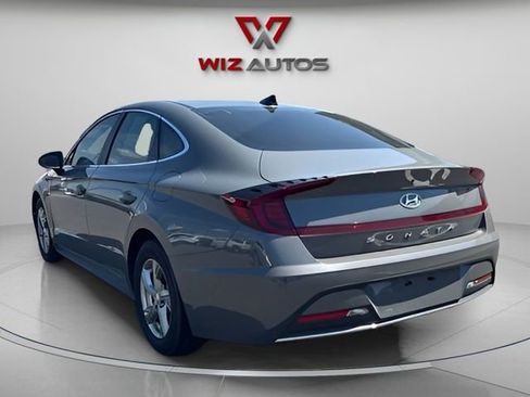 Used 2022 Hyundai Sonata SE w/ Preferred Accessory Package FWD image 3
