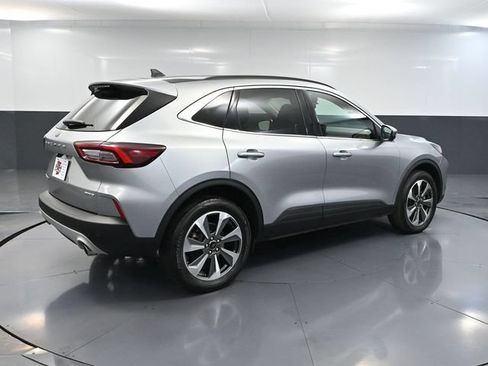 Used 2024 Ford Escape Platinum AWD/4WD image 5