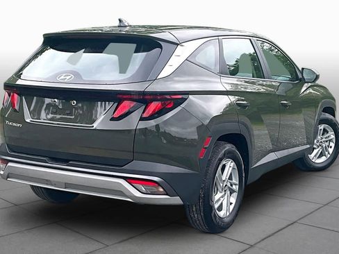 Used 2025 Hyundai Tucson SE FWD image 13