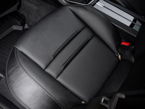 Certified 2023 Porsche Panamera 4S AWD/4WD image 34