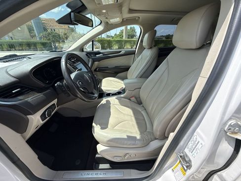 Used 2019 Lincoln MKC Reserve w/ MKC Technology Package FWD image 30
