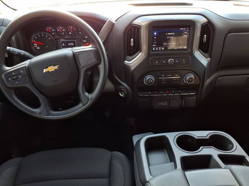 Used 2026 Chevrolet Silverado 1500 Custom w/ Turbomax Blackout Package RWD image 13