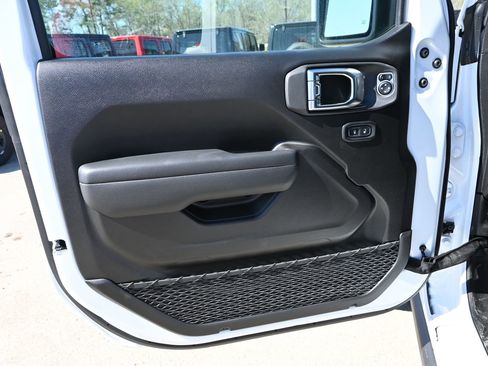 New 2026 Jeep Gladiator Willys image 7