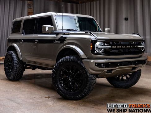 Used 2026 Ford Bronco Outer Banks AWD/4WD image 1