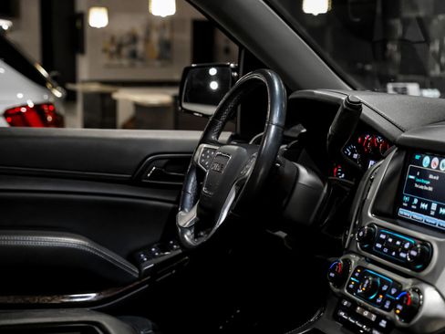 Used 2020 GMC Yukon SLT w/ Open Road Package image 17