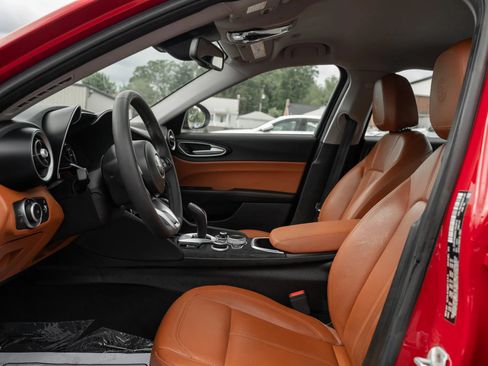 Used 2020 Alfa Romeo Giulia AWD w/ Cold Weather Package image 7
