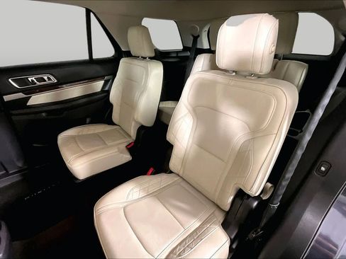 Used 2017 Ford Explorer Platinum AWD/4WD image 18