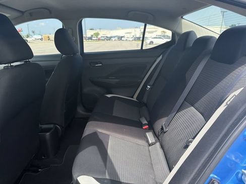 Used 2021 Nissan Versa SV FWD image 11