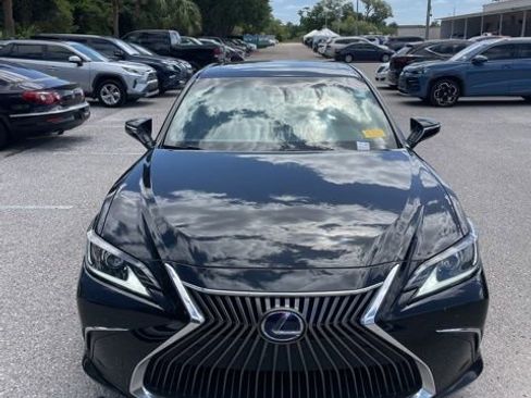 Used 2020 Lexus ES 300h w/ Premium Package image 6