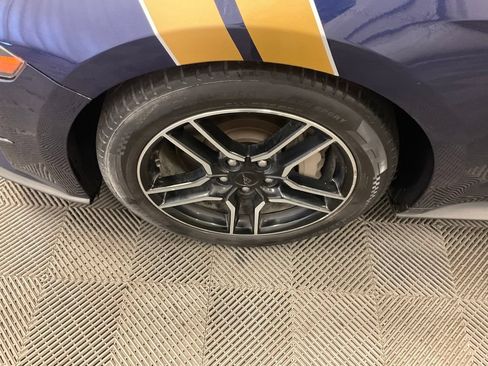 Used 2018 Ford Mustang GT RWD image 14