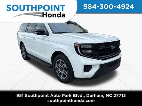 Used 2025 Ford Expedition Active AWD/4WD image 1