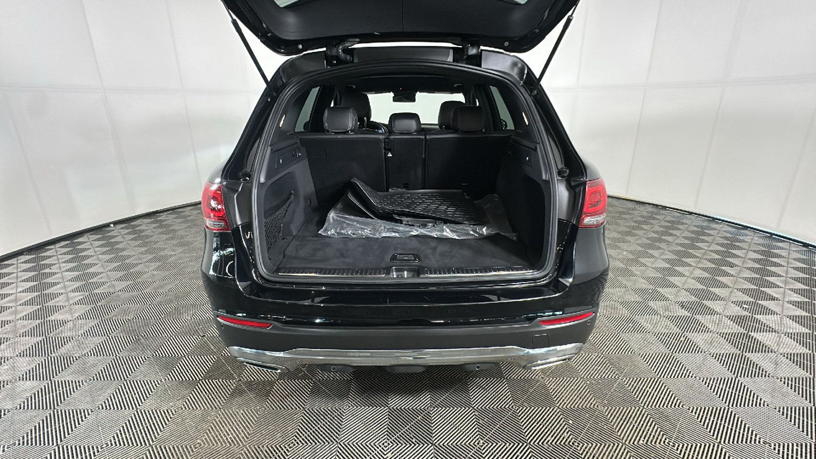 Used 2022 Mercedes-Benz GLC 300 4MATIC image 30
