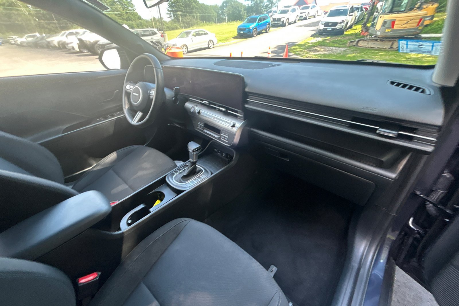 Used 2025 Hyundai Kona SEL AWD/4WD image 16