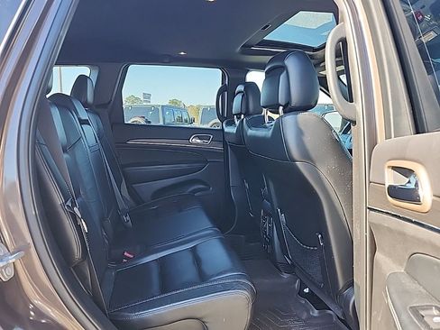Used 2017 Jeep Grand Cherokee Limited image 28