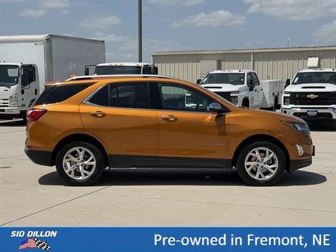 Certified 2018 Chevrolet Equinox Premier AWD/4WD image 3