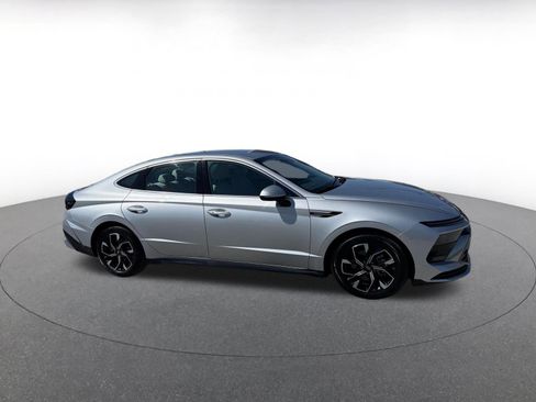 Used 2025 Hyundai Sonata SEL FWD image 1