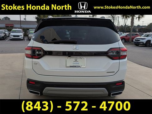 Used 2023 Honda Pilot Touring image 5
