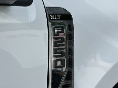 Used 2025 Ford F250 XLT AWD/4WD image 19