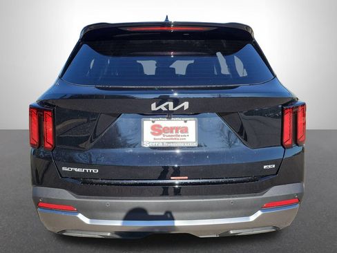 Used 2026 Kia Sorento S AWD/4WD image 4