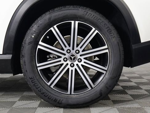 Used 2024 Mercedes-Benz GLE 350 4MATIC image 17