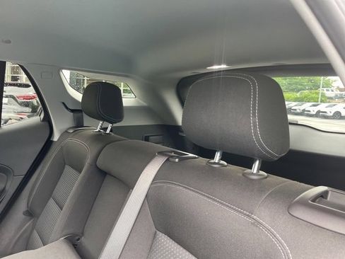 Used 2022 GMC Terrain SLE w/ Driver Convenience Package image 14