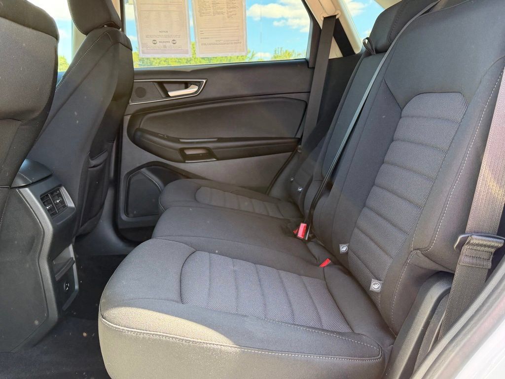 Used 2022 Ford Edge SE AWD/4WD image 12