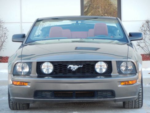 Used 2005 Ford Mustang GT Premium image 9