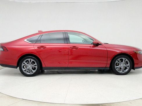 Used 2024 Honda Accord EX image 4