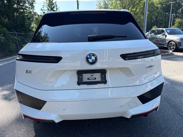 Used 2023 BMW iX xDrive50 w/ Premium Package AWD/4WD image 6